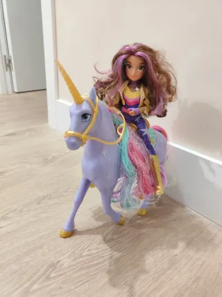 Muñeca Unicornio Academia