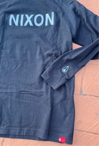 Camiseta Nixon manga larga negra Talla M