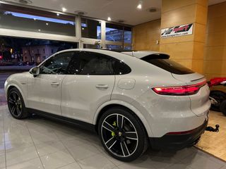 Porsche Cayenne Coupé E-Hybrid Platinum Ed. 2023
