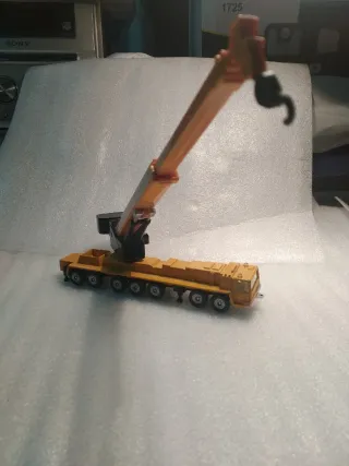 Miniatura Camión Grúa SIKU Mega Lifter