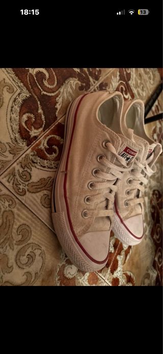 Converse Beige Sneakers