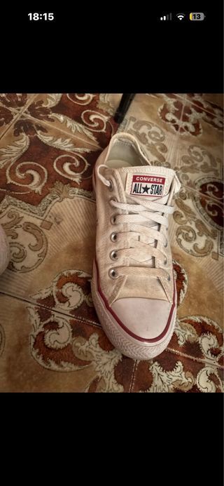 Converse Beige Sneakers