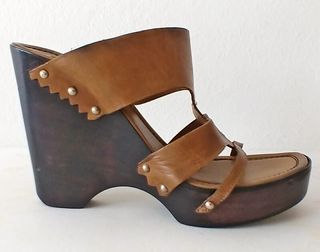 Sandali sexy in cuoio con tacco