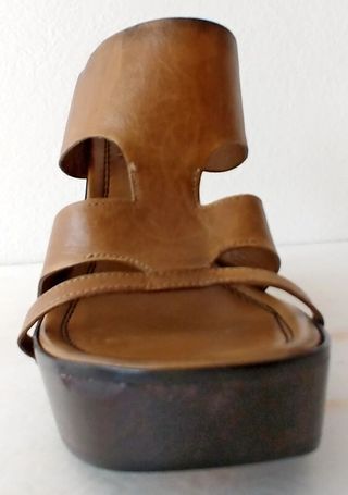 Sandali sexy in cuoio con tacco