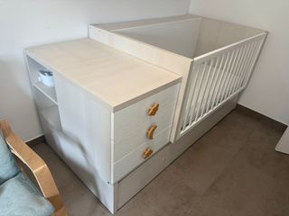 Cuna convertible a cama infantil