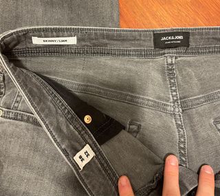 Pantalón tejano Jack & Jones gris