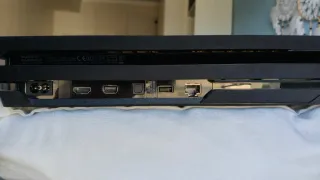 PS4 Pro 1TB + 2 Mandos