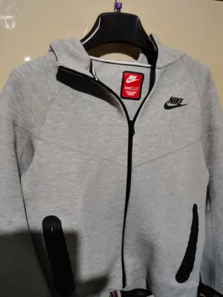 Felpa con zip Nike grigia