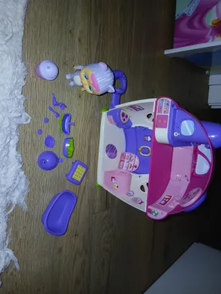 Casa pompas Bebés Llorones con Accesorios.