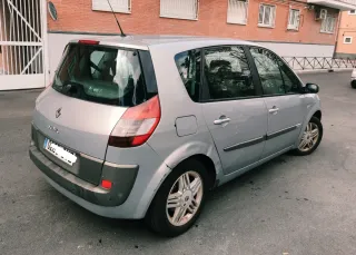 Renault Scenic 2004 pegatina B