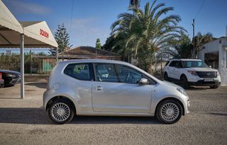 Volkswagen up! 2012
