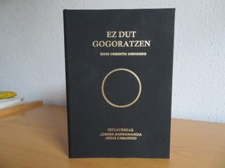 Ez dut gogoratzen, libro artístico Ixone Ormaetxe