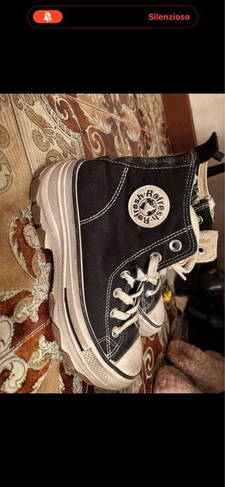 Stivaletti neri e bianchi