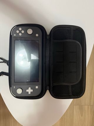 Nintendo Switch Lite Gris + Funda