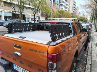 Persiana arco y rack de carga con planchas Ford Ra