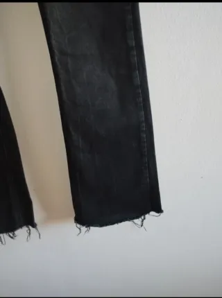 Pantalón campana Pull&Bear negro XS/34