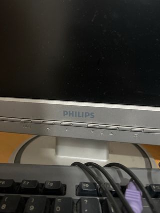 Philips 170S Monitor y Teclado
