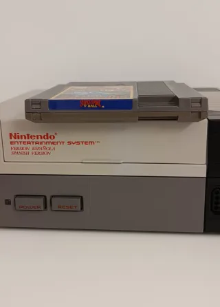 Consola Nintendo NES con juego y accesorios