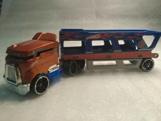 Camiones articulados Hot Wheels