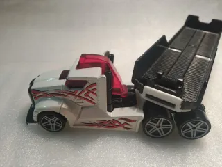 Camiones articulados Hot Wheels