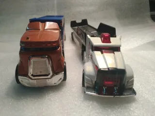 Camiones articulados Hot Wheels