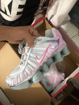 Nike Shox R4 Rosa Plata Mujer