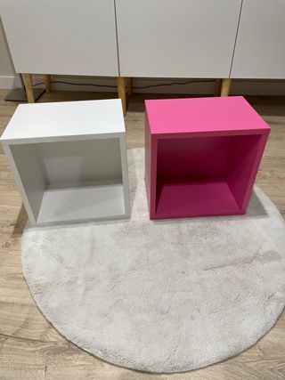 Estanterías Cubo Blancas y Rosas - No son de Ikea