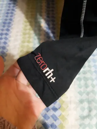 Maglia sportiva nera uomo