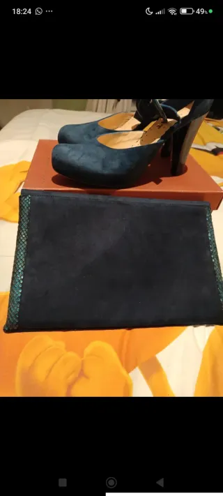 Conjunto Zapatos y Bolso Ante Azul