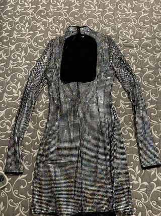 Vestido Bershka lentejuelas plateadas