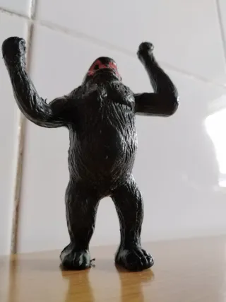 Figura de mono de pvc