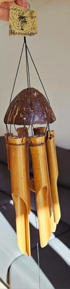 Carrillón de viento de bambú y coco