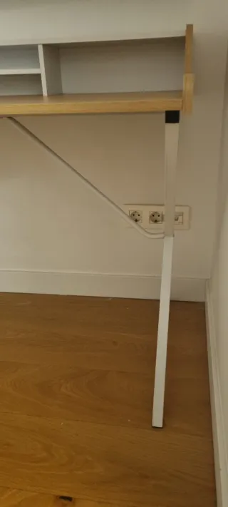 Escritorio madera y metal blanco