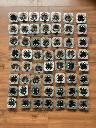 Lote material eléctrico SIMÓN Serie 82