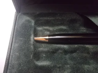 Bolígrafo CROSS Century II Laca negra y Oro 23K