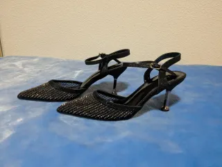 Sandalias de fiesta negras con pedrería