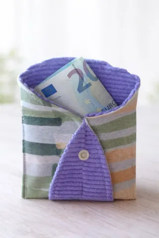 Cartera artesanal de tela