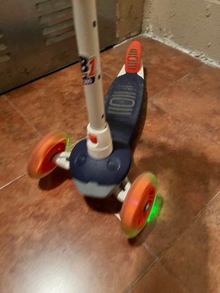 Patinete infantil B1500 luces LED
