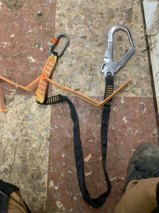 Gancio anticaduta per ponteggi Kapriol camp