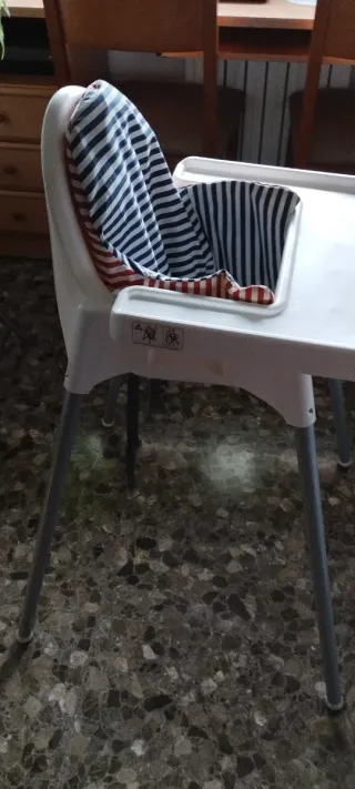 Trona infantil para comer