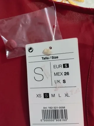 Blusa color burdeos plisada