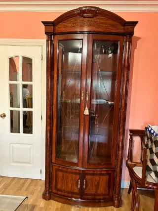 Muebles de salón antiguos vitrinas
