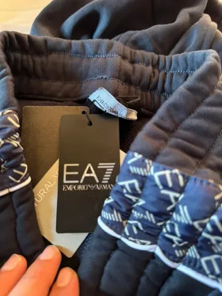 Conjunto Sudadera y Pantalón EA7 Talla XL y L