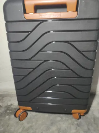 Maleta de viaje Bic's negra y marrón