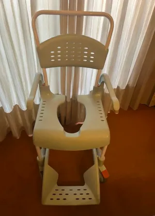 Silla de ducha Etac Clean