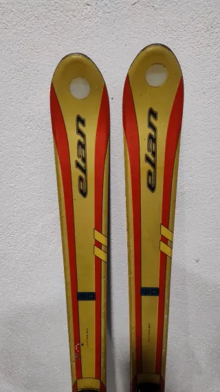 Esquís Elan RXJ con fijaciones. 150 cm