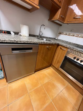 Mobiliario de cocina en buen estado.