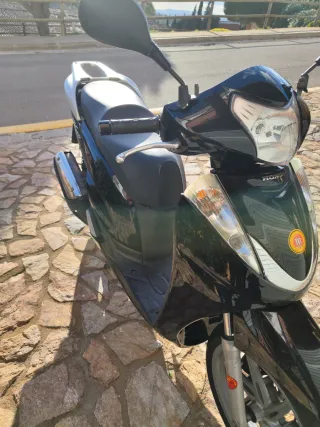 Honda SH 300i (22.728 km reals)