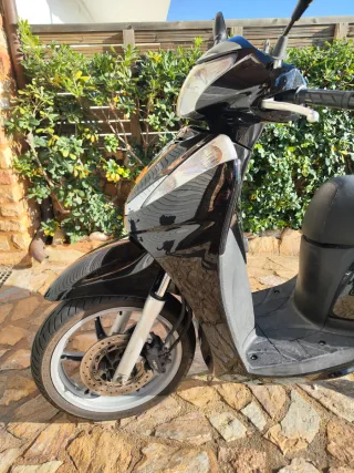 Honda SH 300i (22.728 km reals)