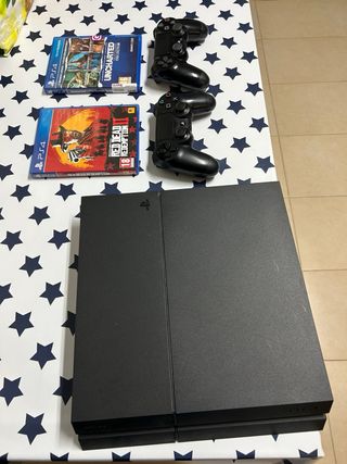 PS4 (Playstation 4) con 2 mandos y juegos
